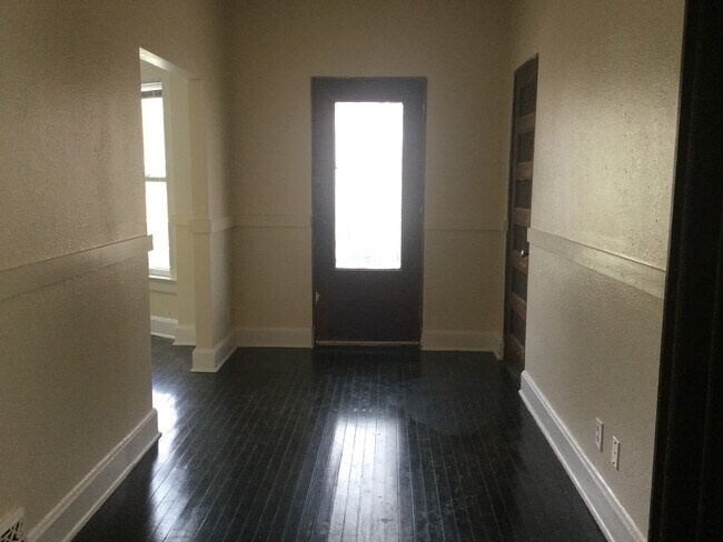 Foto del edificio - 3913-3915-3915 W Walnut St