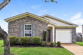 Building Photo - 7807 Birdwood Dr