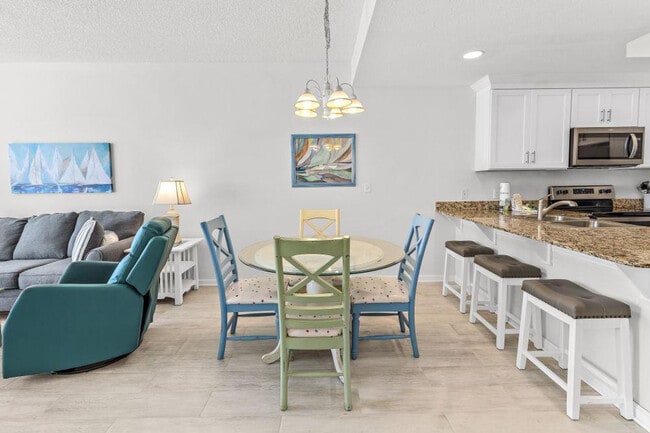Foto del edificio - 455 E Beach Blvd