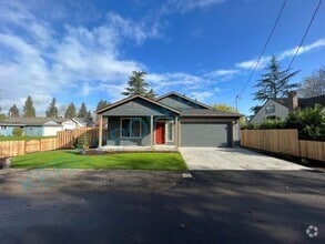 Building Photo - 2087 SE Silver Springs Rd