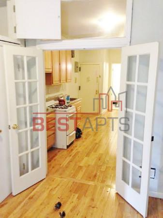 Primary Photo - 206 E 6th St