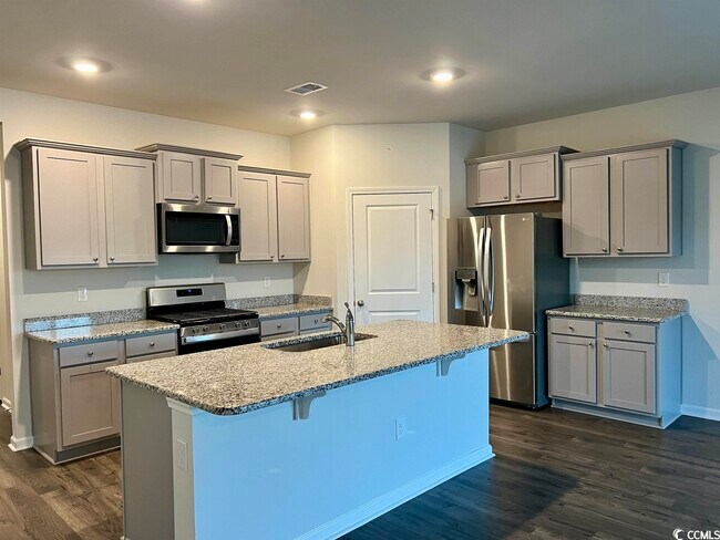 Building Photo - 2123 Ainsley Dr