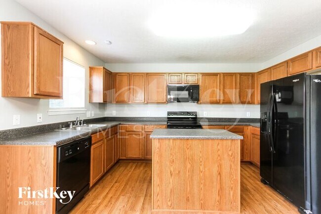 Foto del edificio - 3537 Birchfield Pl