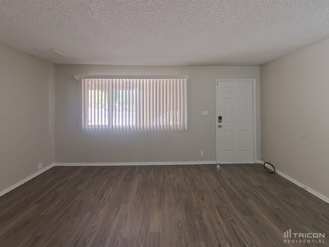 Building Photo - 3771 W Dalphin Rd
