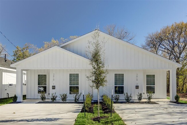 Building Photo - 7919 Bowen St