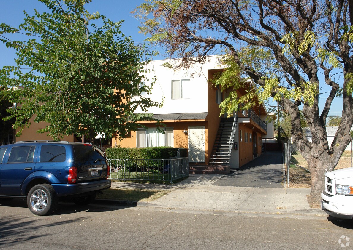Building Photo - 14163 Delano St