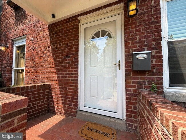 Photo - 609 S Henry St Townhome