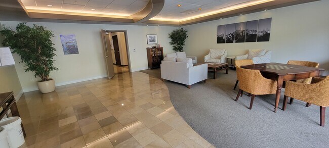 Building Photo - 1601 India St