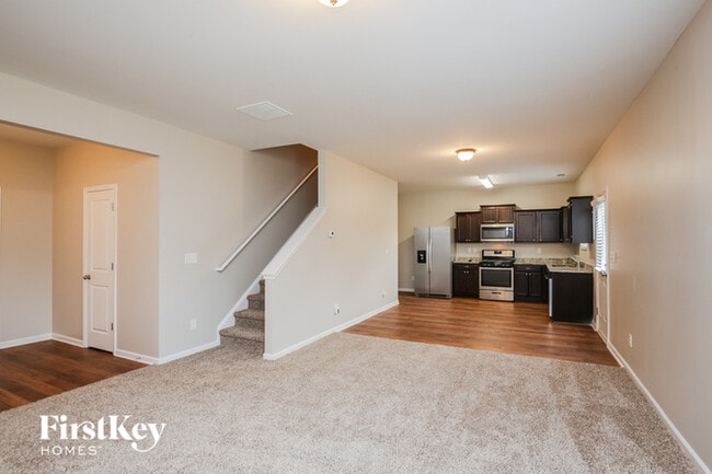 Building Photo - 704 Nonsuch Ct