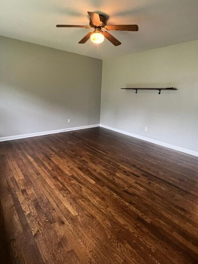 Foto del edificio - East Asheville Rental