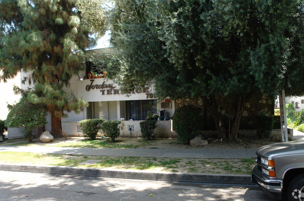 Building Photo - Jordan Terrace
