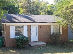 Building Photo - 2921 Coronet Way