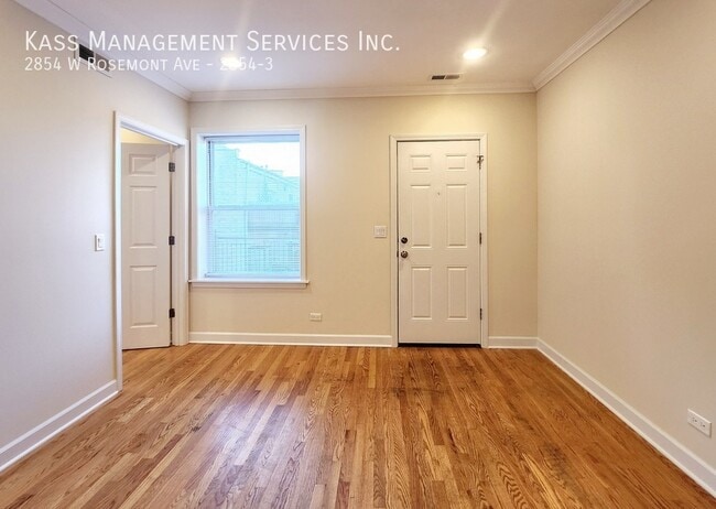 Foto del edificio - 2854 W Rosemont Ave