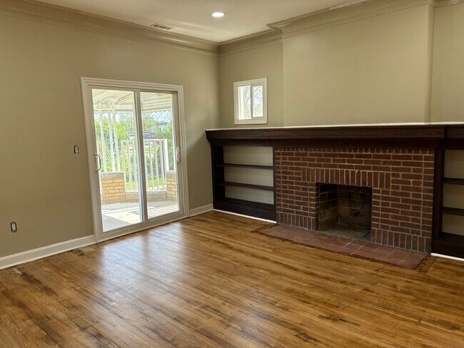Foto del edificio - 2538 Calvert St