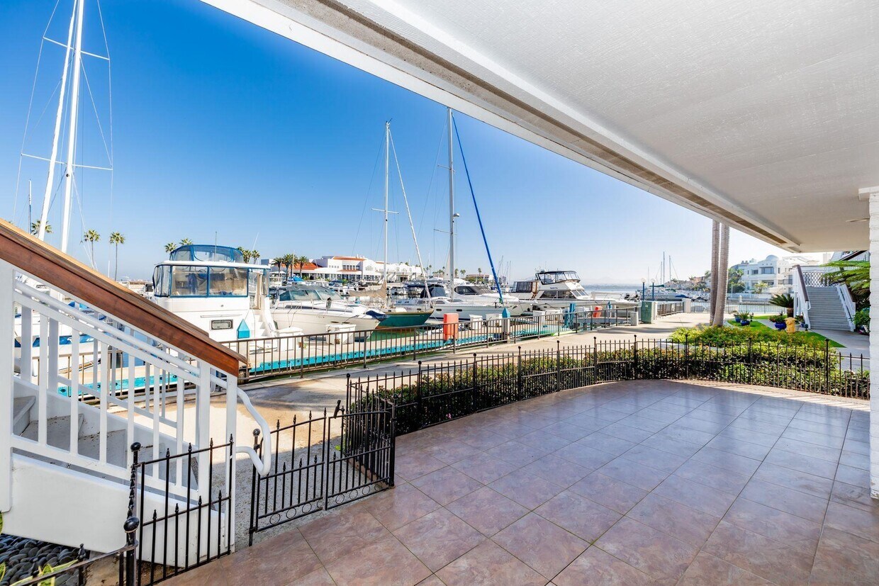 71 Montego Ct, Coronado, CA 92118 Condo for Rent in Coronado, CA