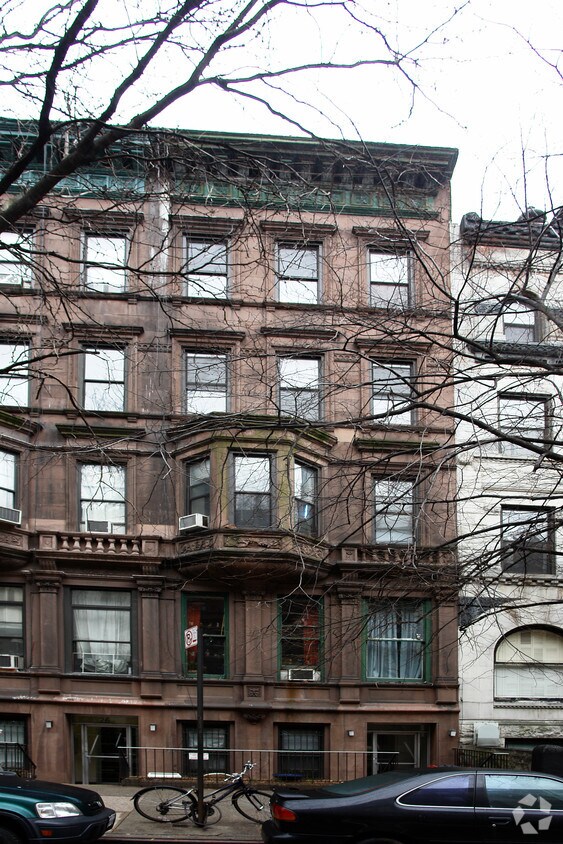 Building Photo - 28 W 75th St
