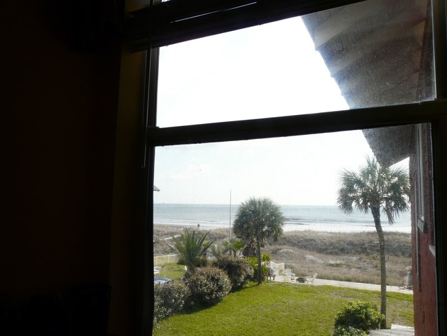 Building Photo - 1 br, 1 bath House - 708 Oceanfront
