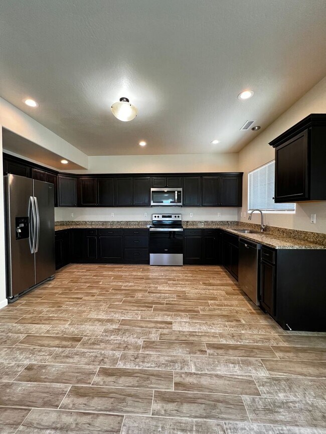 Foto del edificio - 3348 N Yavapai Rd E