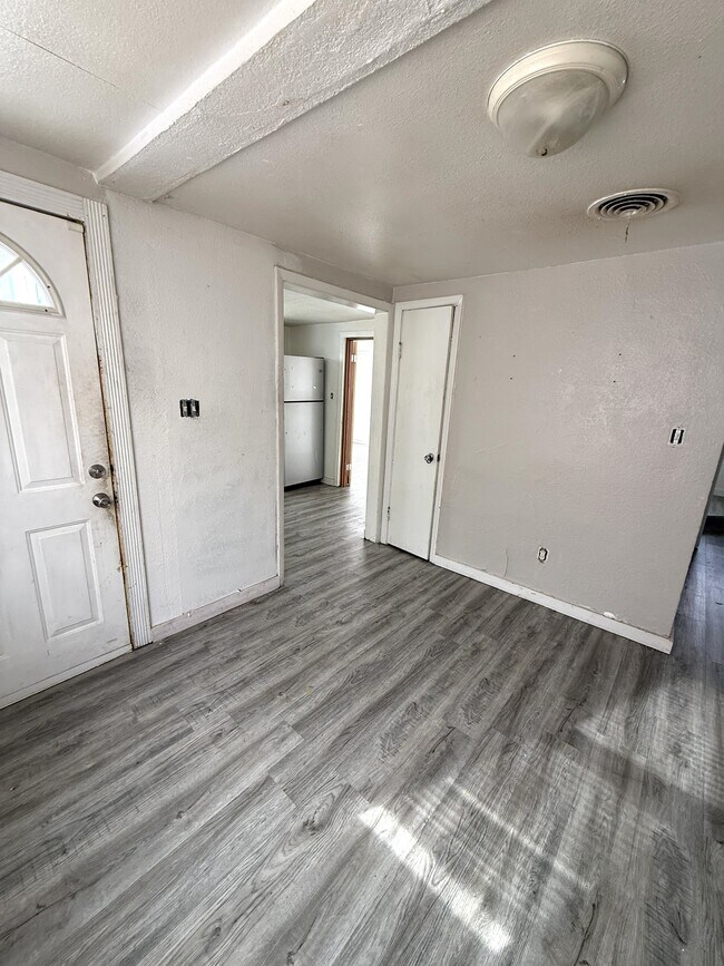 Foto del edificio - 1524 N Summit Ave