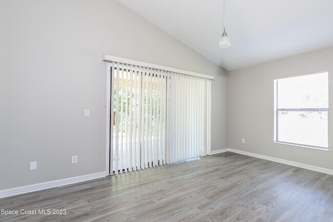 Foto del edificio - 2130 White Sands Dr