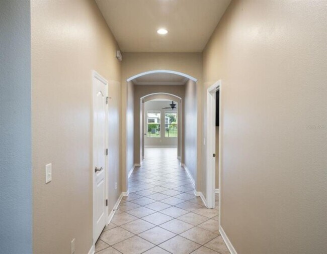 Foto del edificio - 7627 Stoney Hill Dr
