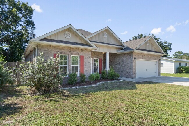 Building Photo - 242 Cecelia Dr NW