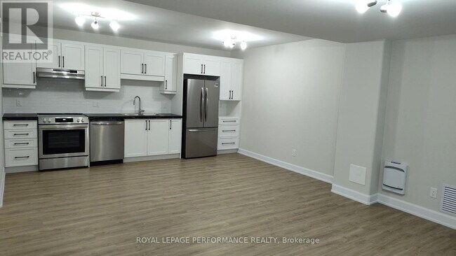 Building Photo - 1223 Montblanc Cres