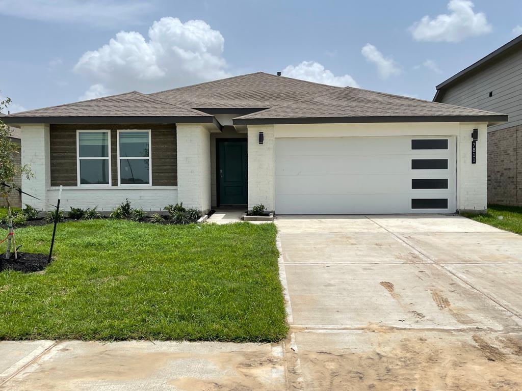 Primary Photo - 7811 Brushwood Dr