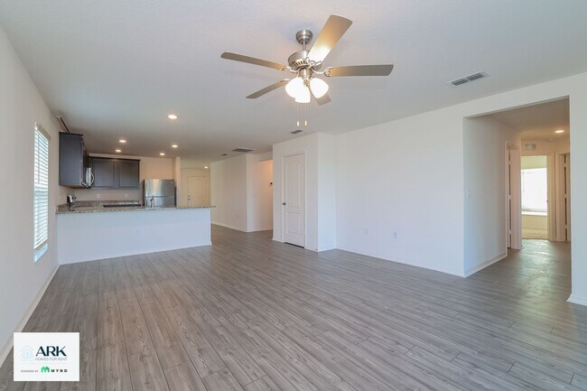 Foto del edificio - 217 Kensington View Blvd