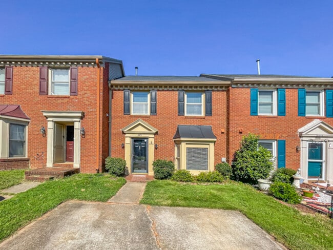 Foto del edificio - 325 Towergate Pl