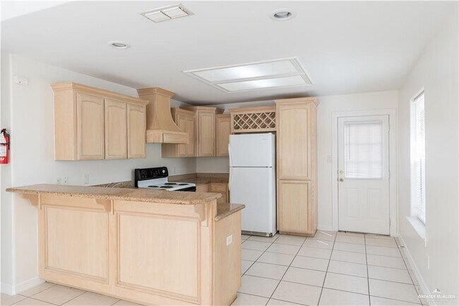 Foto del edificio - 8 Bahamas Dr