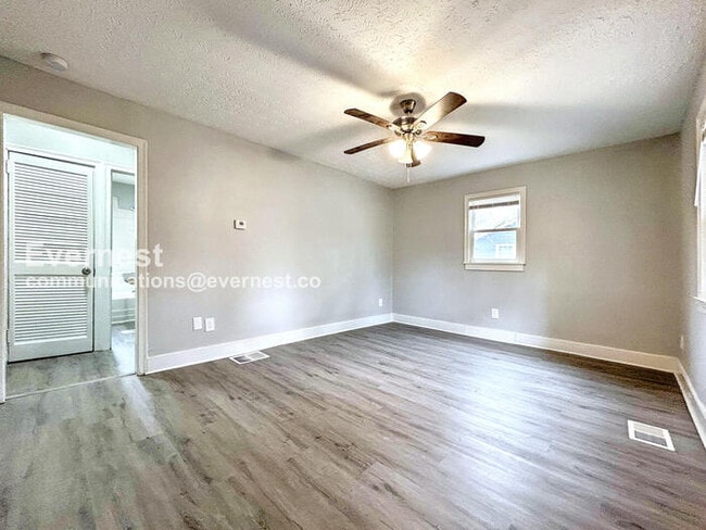 Foto del edificio - 2175 Pansy St NW