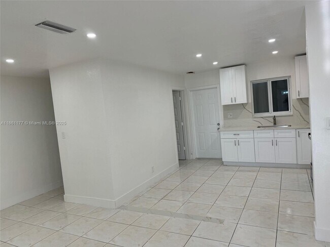 Foto del edificio - 732 SW 6th St