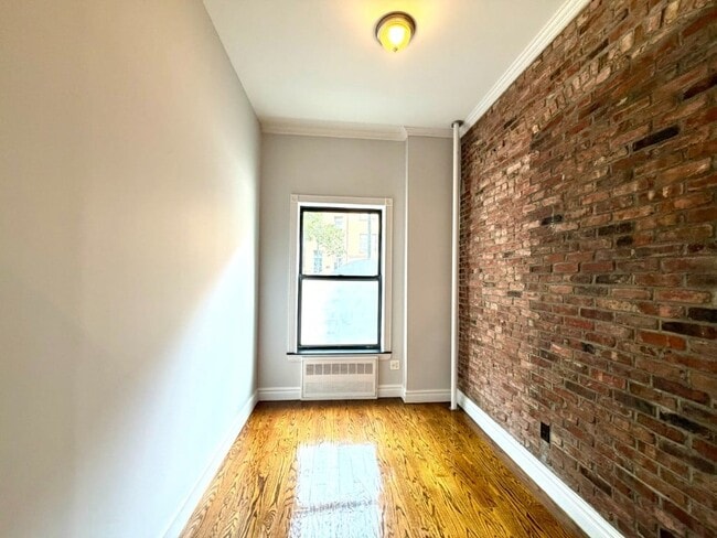 Foto del edificio - 232 W 14th St