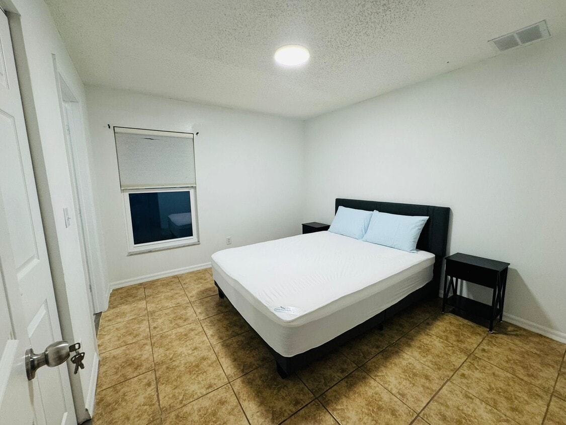 Photo - 536 Cheshire Way (Davenport, FL)