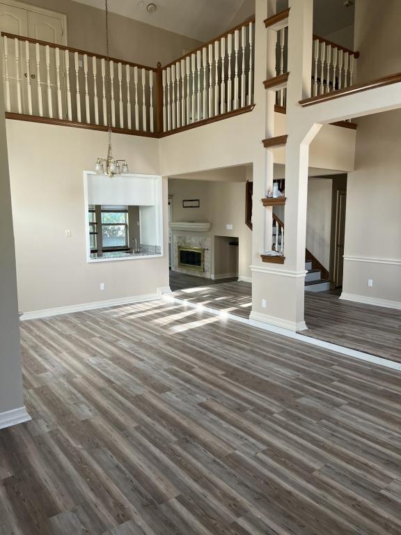 Building Photo - 604 San Clemente Dr