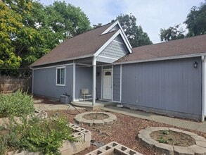 Building Photo - 731 SW Laurel St