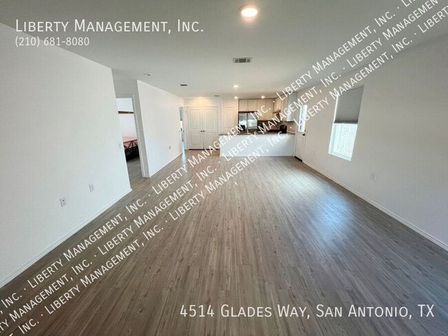 Foto del edificio - 4514 Glades Wy