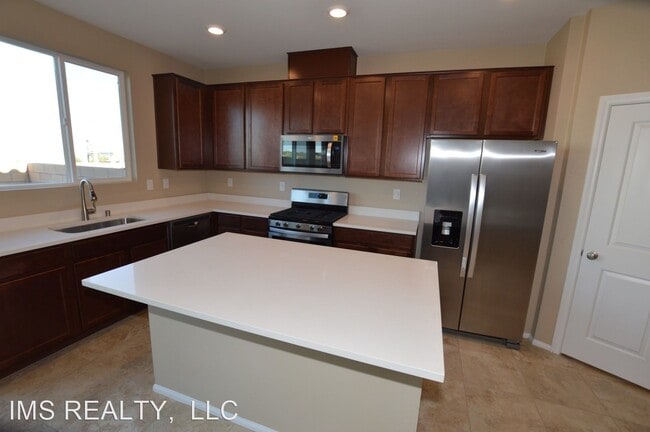 Building Photo - 2 br, 2.5 bath House - 5618 Calm Season St