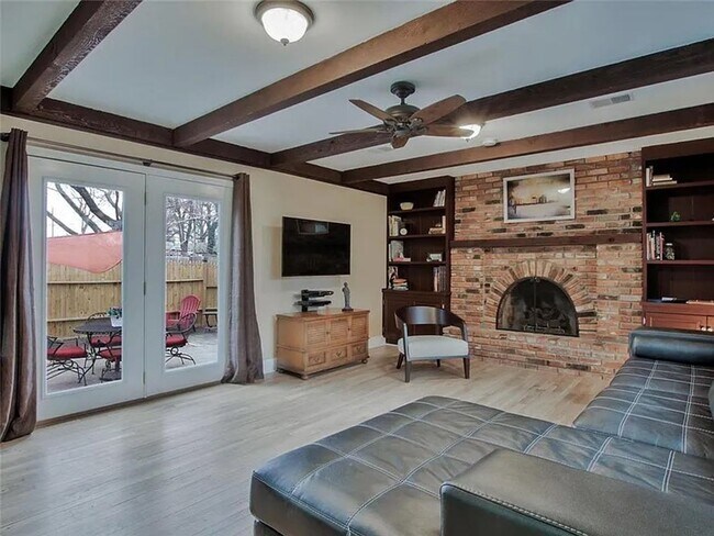 Foto del edificio - Gorgeous 3 Bedroom in Mission, KS! ~Coming...