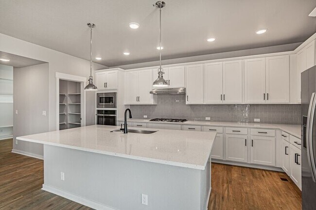 Foto del edificio - 5720 Slate River Pl
