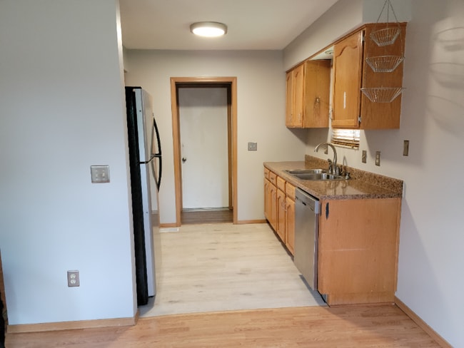 Building Photo - 2793 W Katella Ln