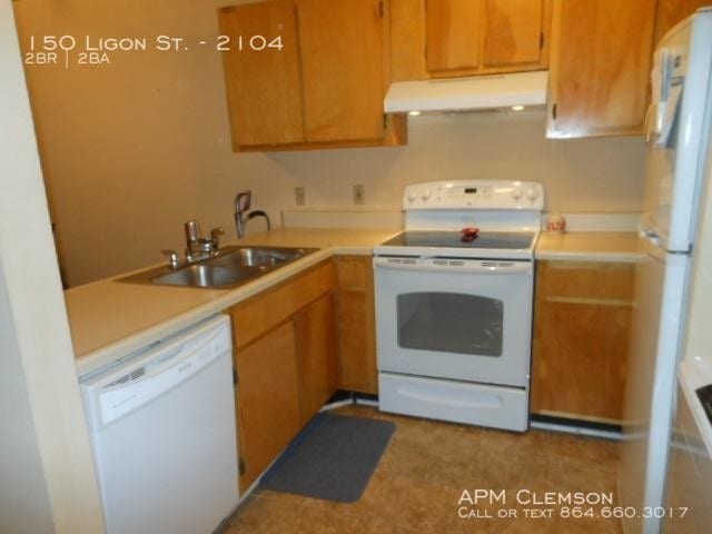 Building Photo - 2104 Cederwood