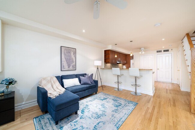 Foto del edificio - 1204 Bloomfield St