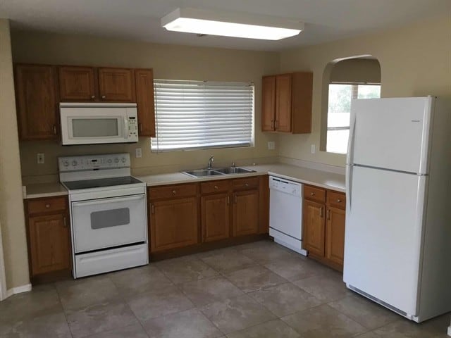 Foto del edificio - 10530 W Carlota Ln