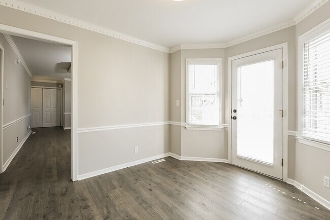 Foto del edificio - 602 Creek Dr