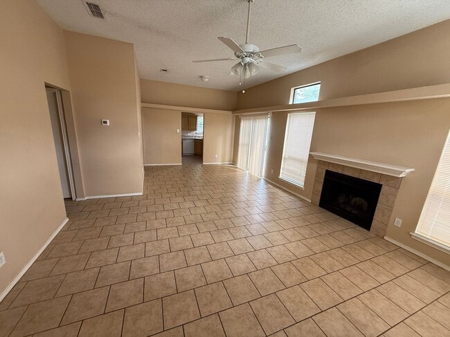 Building Photo - Single-family Home in 76135