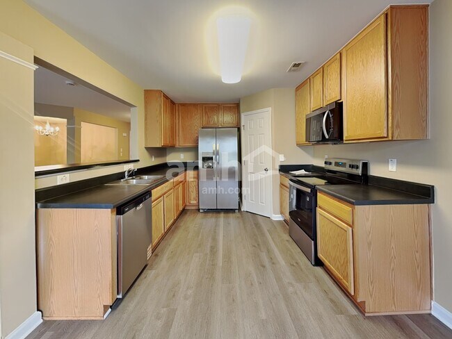 Foto del edificio - 501 Timber Meadow Lake Dr