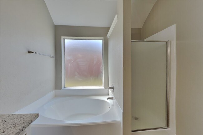 Foto del edificio - 20610 Tulip Blossom Ct