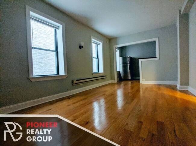 Foto del edificio - 1347 N Dearborn St